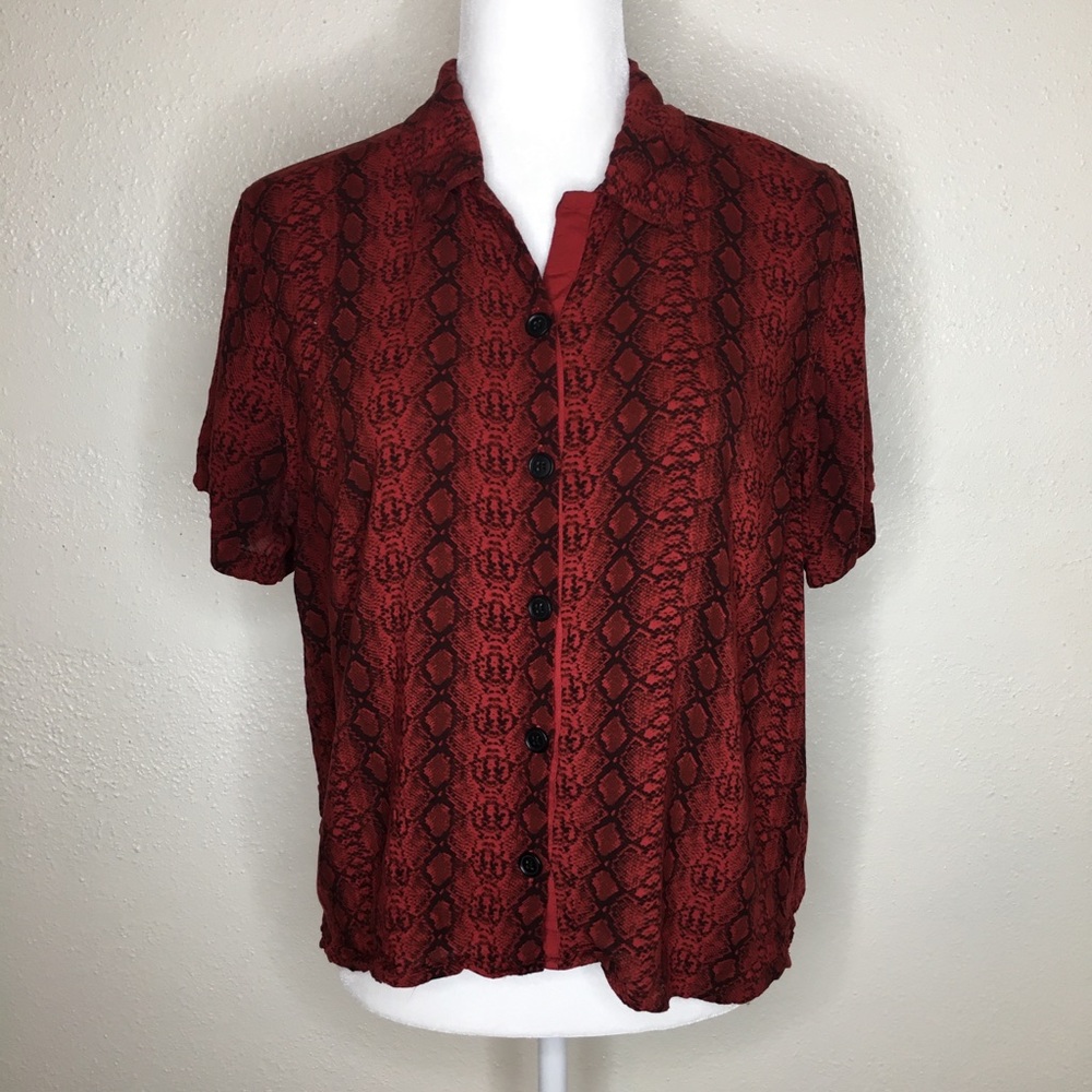 Urban Outfitters snakeskin Print Button Down Short Sleeve Top M